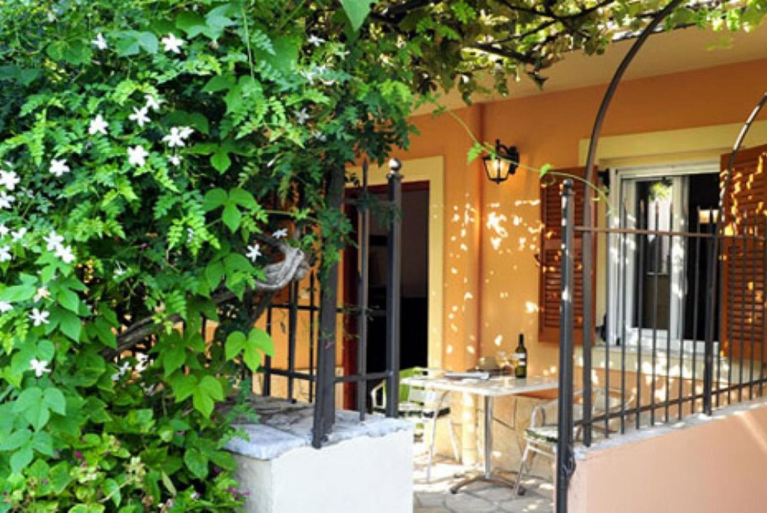 Foteini Apartment Agios Stefanos  外观 照片
